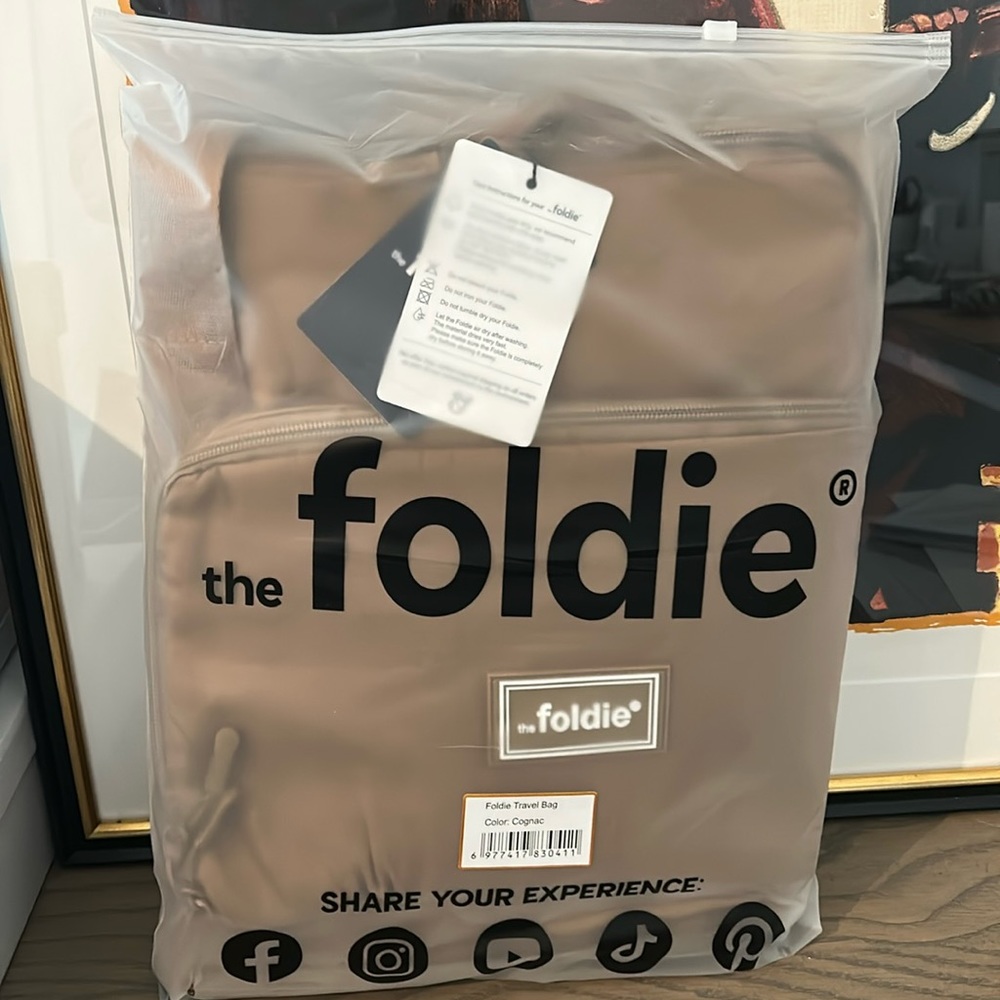 ✨NEW✨ The FOLDIE Travel Bag — Cognac